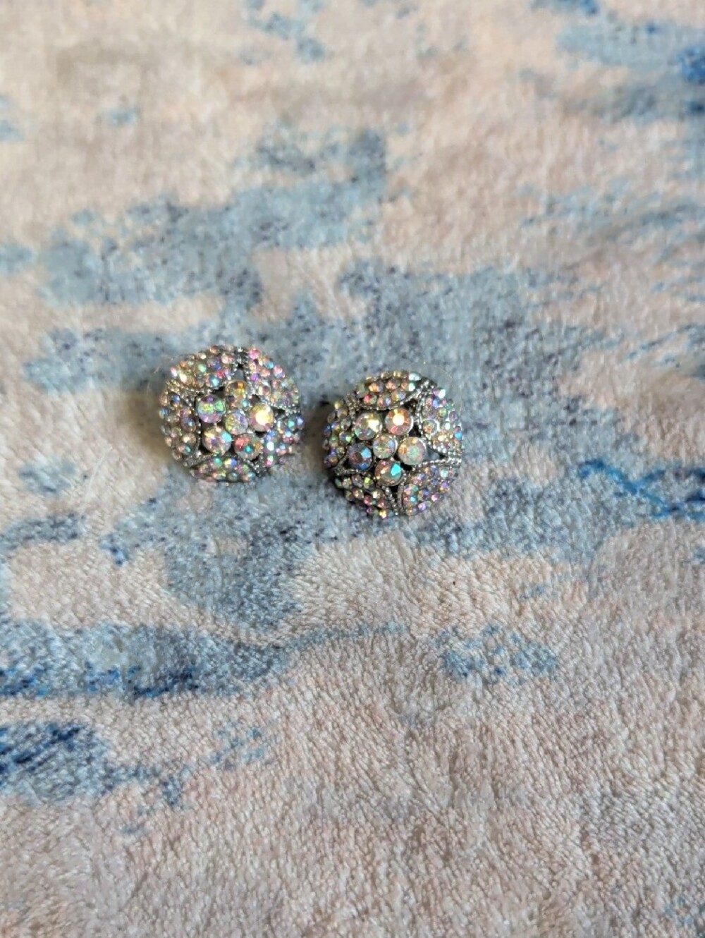 VTG Aurora Crystal Dome Stud Earrings - Iridescent Sparkle MCM Costume Jewelry - Picture 2 of 7